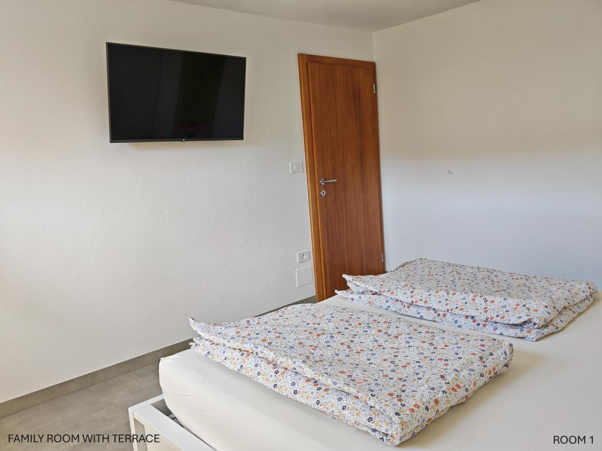 Apartment And Room Anica Tolmin Extérieur photo